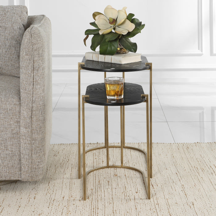Nesting design with one table under the other – space-saving solution
