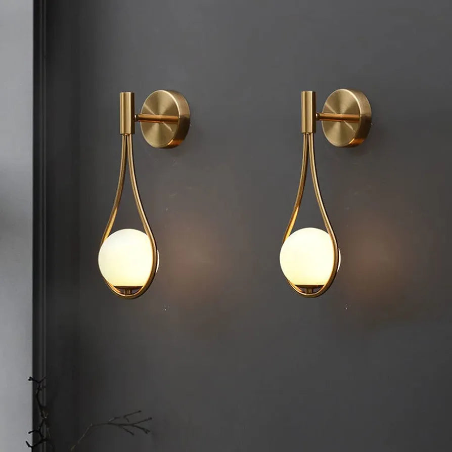 Modern Mid-Century Drop Design Wall Light Globe Wall Sconce Lamp Brushed Brass Finish Wall Lamps Vanity Wall Light for Bedside Living Room Lighting