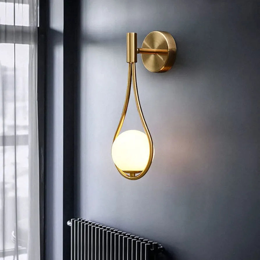 Modern Mid-Century Drop Design Wall Light Globe Wall Sconce Lamp Brushed Brass Finish Wall Lamps Vanity Wall Light for Bedside Living Room Lighting