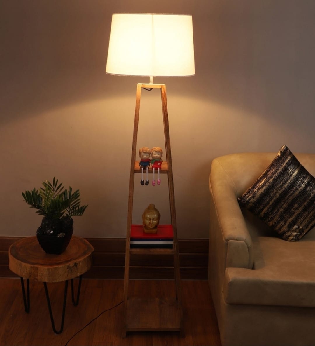 Classic Wooden Floor Lamp with 3 Shelves – Elegant Storage Lighting